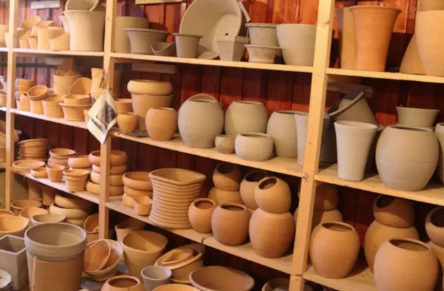 Unser vielfältiges frostfestes Terrakotta-Sortiment, welches wir seit 15 Jahren verwenden